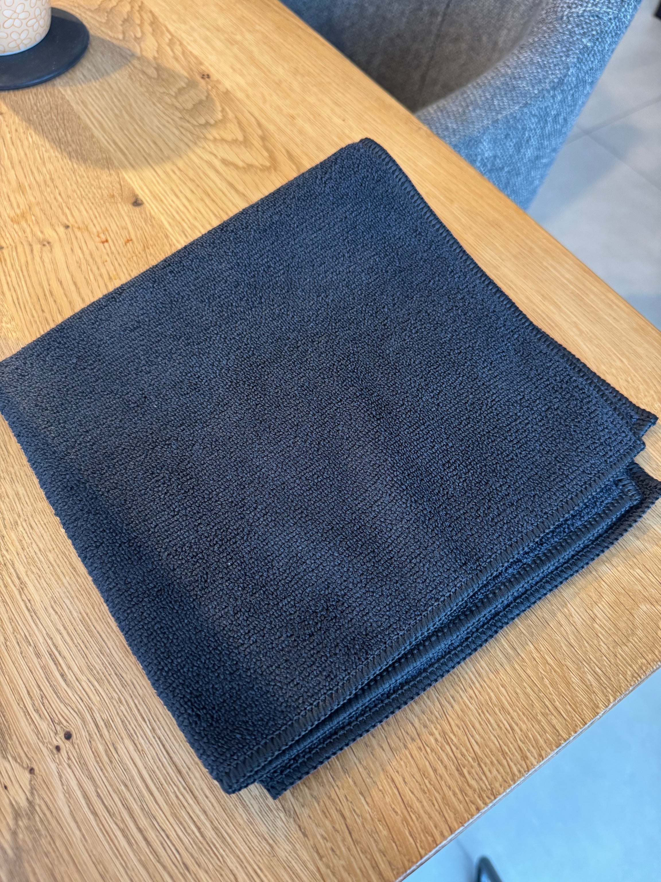 DeepClean – Schwarze Mikrofasertücher im 3er-Set